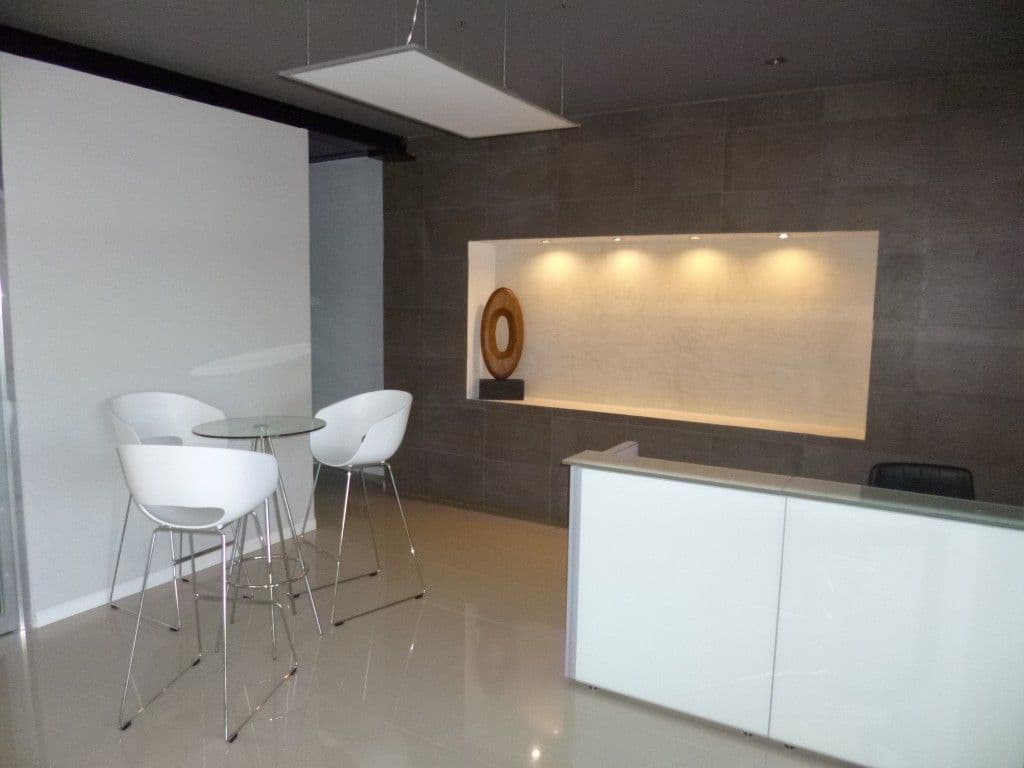 Recepción de oficinas en Centro de Negocios SUAL